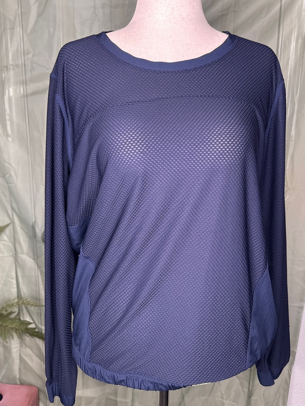 Champion Navy Long-Sleeve Mesh Pullover Sweatshirt